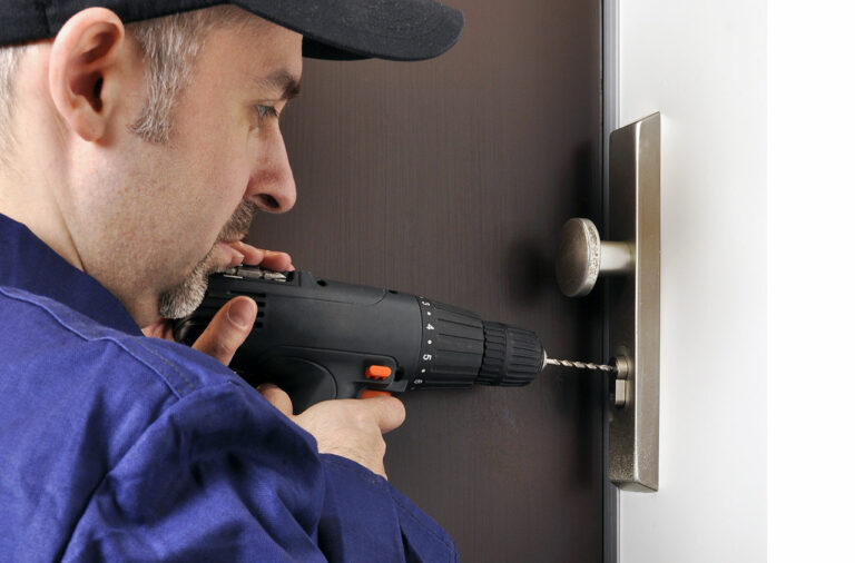 Locksmith-Services-Give-You-Peace-of-Mind-Pros-On-Call-Lock-Services