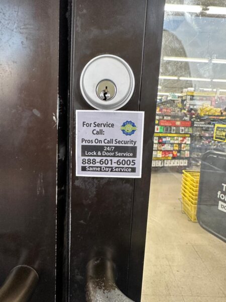 Locksmith services in Laredo, TX, featuring emergency lockout assistance, high-security lock installation, and automotive key programming.